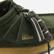 CLARKS - WALLABEE WOMENS - Forest Green Suede