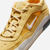 NIKE SB - AIR MAX ISHOD - Sautrn Gold /Sail - Saturn Gold - Solar Flare
