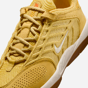 NIKE SB - VERTEBRAE - Saturn Gold / Sail - Saturn Gold Solar Flare